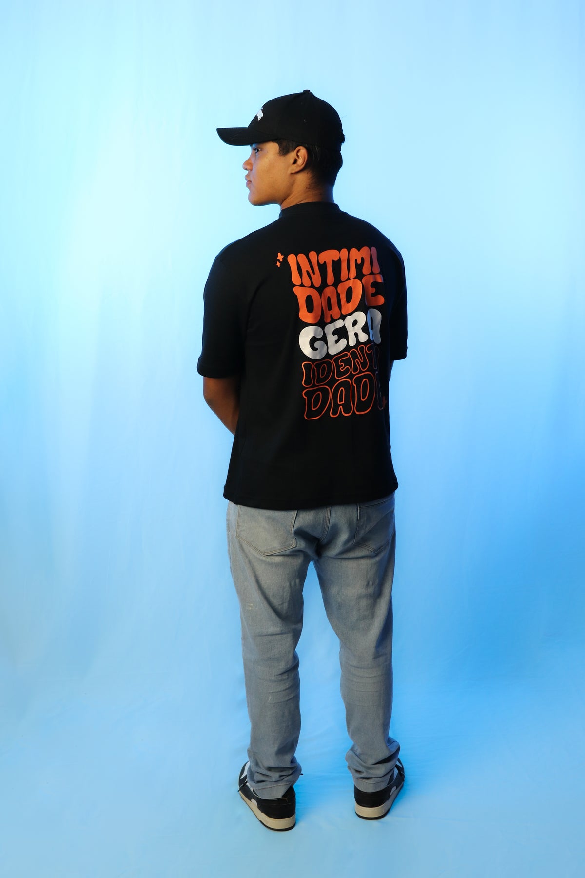 CAMISETA PRETA INTIMIDADE